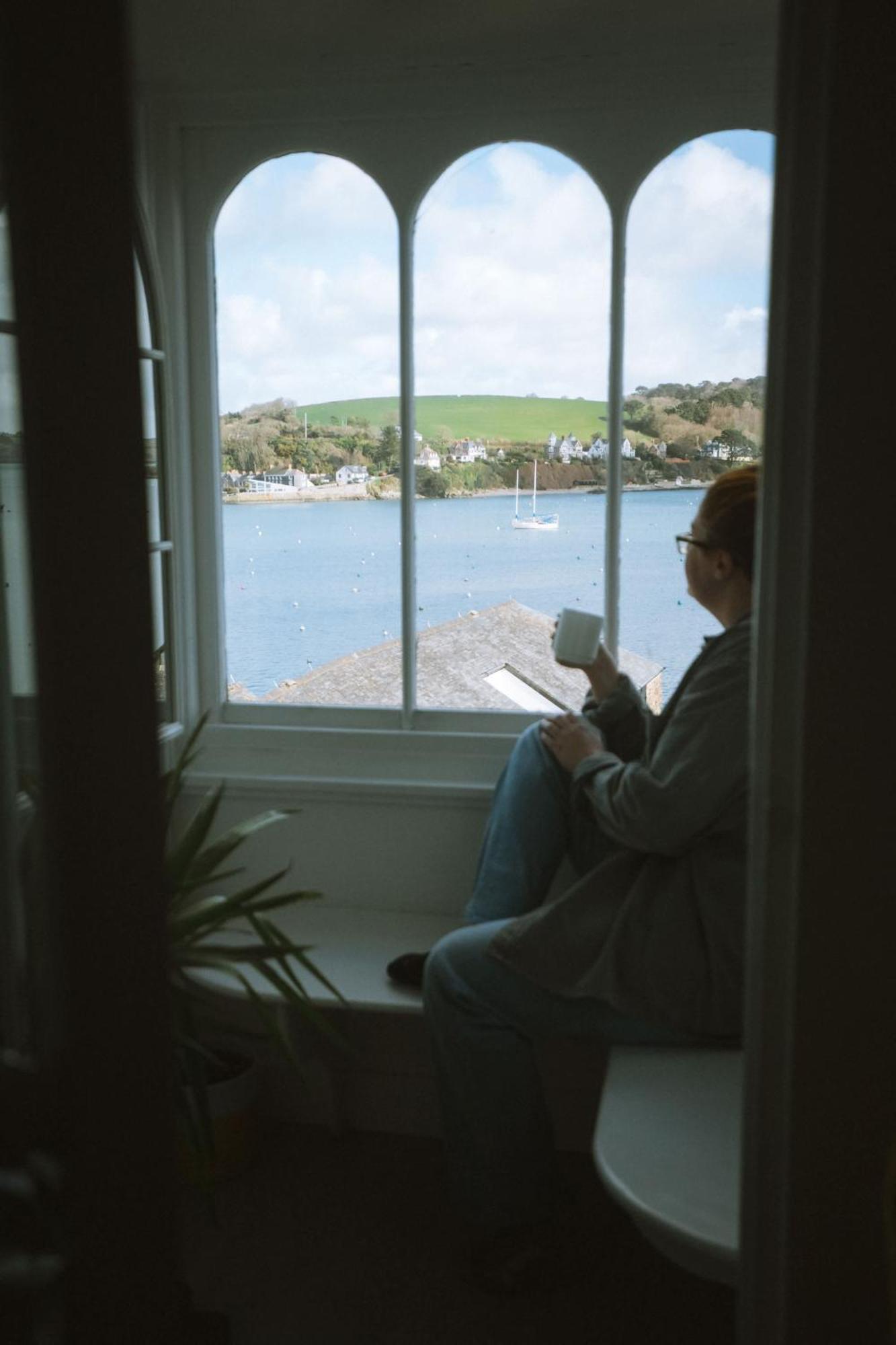 Breathtaking High Street Townhouse With Stunning Sea Views At 'The Old Fishermans Townhouse' ฟาลมัธ ภายนอก รูปภาพ